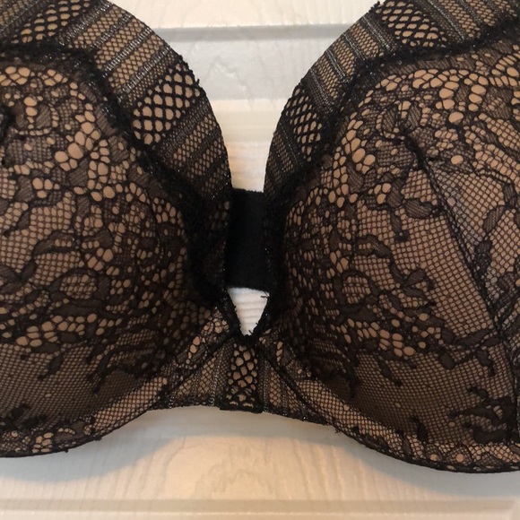Victoria’s Secret Very Sexy Push-Up Bra - Picture 2 of 6